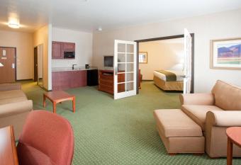Holiday Inn Express & Suites Gunnison By IHG has Balcony rooms