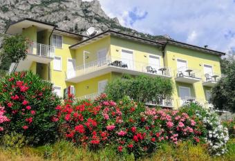 Hotel Casa Piantoni has Balcony rooms