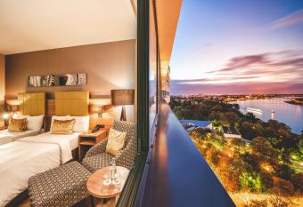 Bonn Marriott Hotel allows 18 year olds to book a room