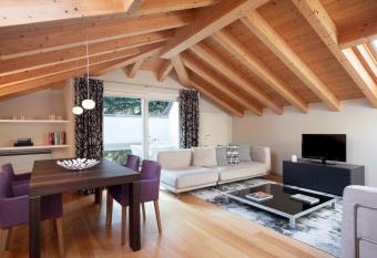 Casa Bianca Apartments has Balcony rooms