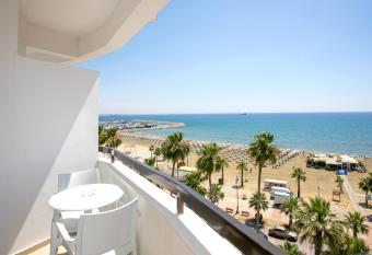 Les Palmiers Beach Boutique Hotel & Luxury Apartments has Balcony rooms
