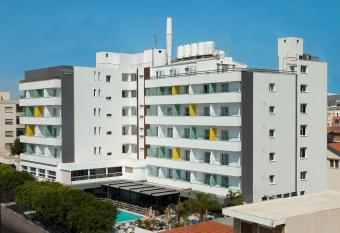 Pefkos City Hotel has Balcony rooms