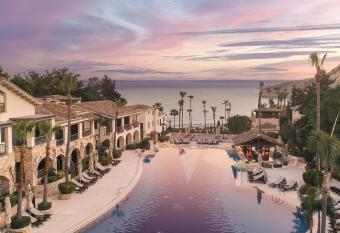 Columbia Beach Resort has Balcony rooms