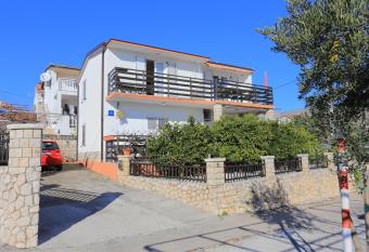 Apartments by the sea Seget Vranjica, Trogir - 6094 has Balcony rooms