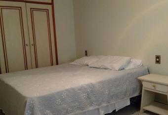 Apartamento Hotel Cavalinho Branco allows 18 year olds to book a room