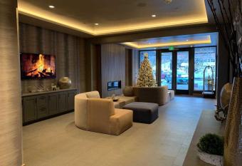 Aspen Square Condominium Hotel has Balcony rooms