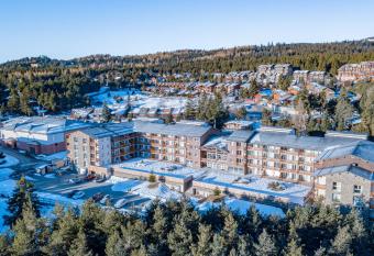 Vacanc  ole - Appart Vacances Pyr  n  es 2000 allows 18 year olds to book a room