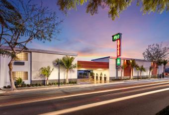 Studio Inn & Suites at Promenade Downey allows 18 year olds to book a room