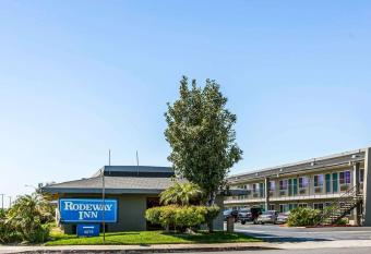 Rodeway Inn Ontario Mills Mall has Smoking rooms