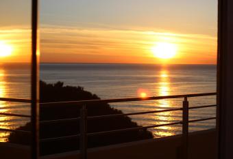 H  tel Alexandra has Balcony rooms