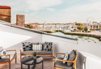 Maisons du Monde H  tel & Suites - La Rochelle Vieux Port has Balcony rooms