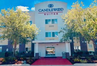 Candlewood Suites Hot Springs has Smoking rooms