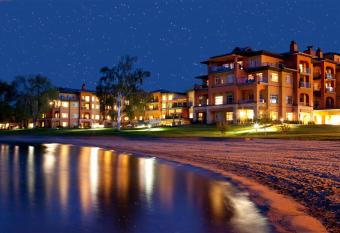 Watermark Beach Resort allows 18 year olds to book a room