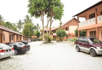 NKS Chalet has Balcony rooms