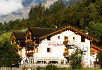Hotel Rosenheim has Balcony rooms