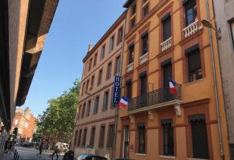 H  tel le Pastel has Balcony rooms