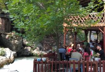 Basturk Dinlenme Tesisi has Balcony rooms