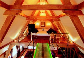 Villa Beukenhof has Balcony rooms