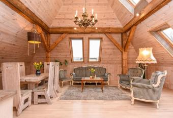 KUBU 4-rooms apartment allows 18 year olds to book a room