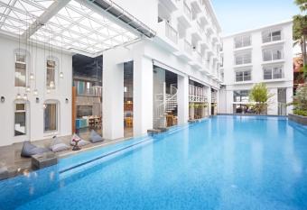 Lub d Phuket Patong allows 18 year olds to book a room