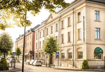 Best Western Hotel Statt Katrineholm allows 18 year olds to book a room