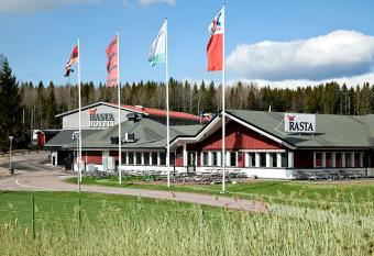 Rasta Grums allows 18 year olds to book a room