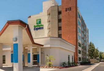 Holiday Inn Express Fullerton - Anaheim By IHG has Balcony rooms