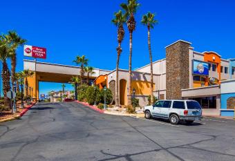 Best Western Plus El Paso Airport Hotel & Conference Center has Balcony rooms