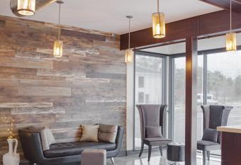 Iris Garden Inn allows 18 year olds to book a room