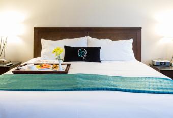 Hotel Blackfoot allows 18 year olds to book a room