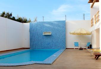 Caihuayna Apart Hotel allows 18 year olds to book a room