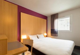 B&B HOTEL Castres Centre Gambetta allows 18 year olds to book a room