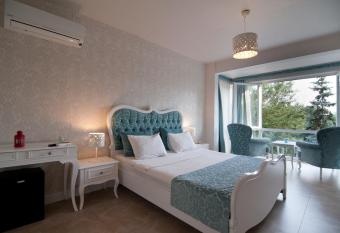 Agva Nehir Evi - Adult Only allows 18 year olds to book a room