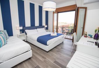 Sea Room Sorrento has Balcony rooms