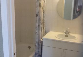 Morgenzon Apartment has Smoking/Balcony rooms