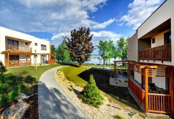 Hotel Aqualand Inn has Balcony rooms