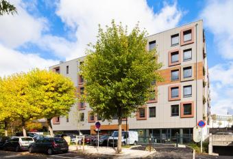 B&B HOTEL Marne-La-Vall  e Torcy allows 18 year olds to book a room