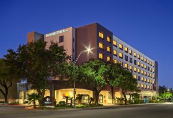 DoubleTree by Hilton Hotel San Antonio Downtown has Balcony rooms