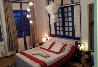 Vi Get  S allows 18 year olds to book a room