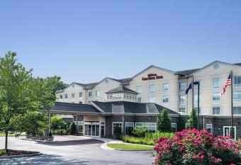 Hilton Garden Inn Blacksburg University allows 18 year olds to book a room