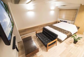 HOTEL ATLAS Shinkabukicho (Adult Only) allows 18 year olds to book a room