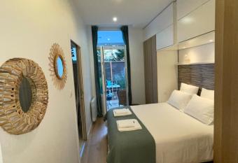 Appartement Fran  ois 1er has Balcony rooms