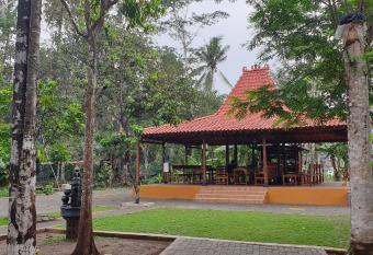 Anugrah Borobudur 1 & 2 has Balcony rooms