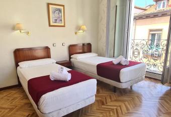 Hostal Sardinero has Balcony rooms