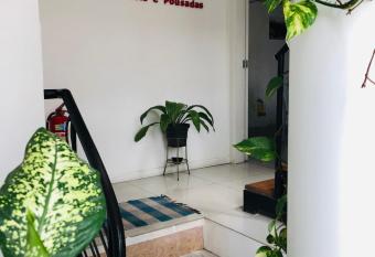 El Misti Suites Copacabana allows 18 year olds to book a room