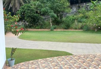 Loversnest Self Catering has Balcony rooms