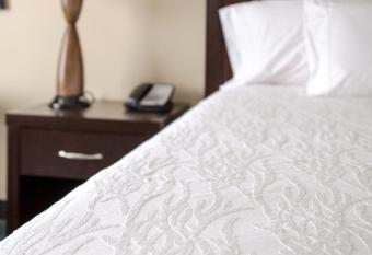 Hilton Garden Inn Fargo has rooms with a private hot tub