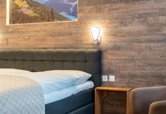 Hotel Europe allows 18 year olds to book a room