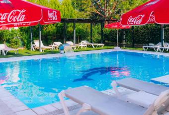 Asil Apart Hotel allows 18 year olds to book a room