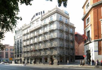 Hotel Mora by MIJ allows 18 year olds to book a room